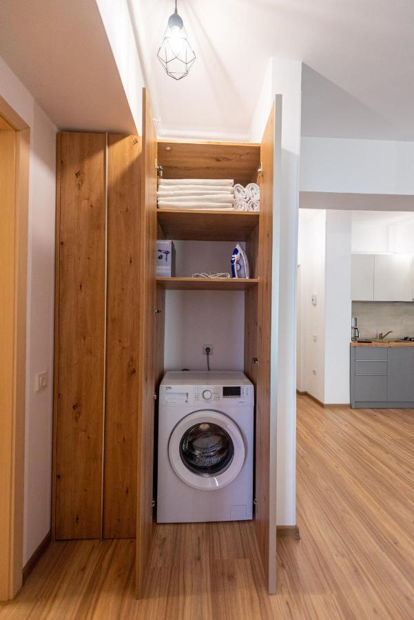 Royal Moonlight Apartment 마마이아 외부 사진