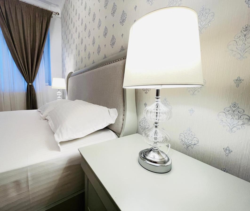 Royal Moonlight Apartment 마마이아 외부 사진