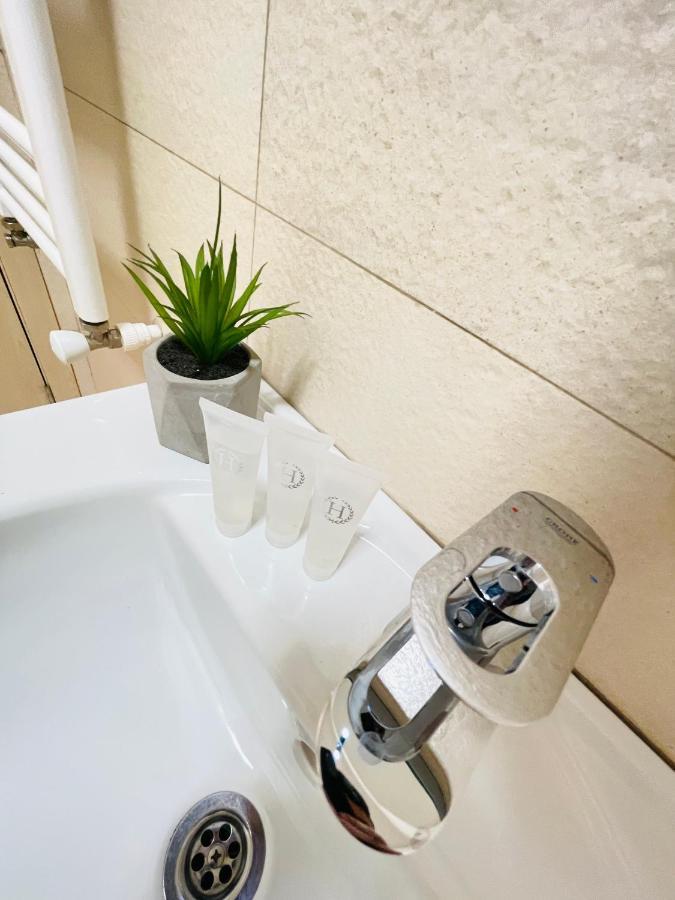 Royal Moonlight Apartment 마마이아 외부 사진